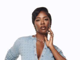 Emotional moment as Tiwa Savage breaks down on stage while performing ‘Somebody’s Son’