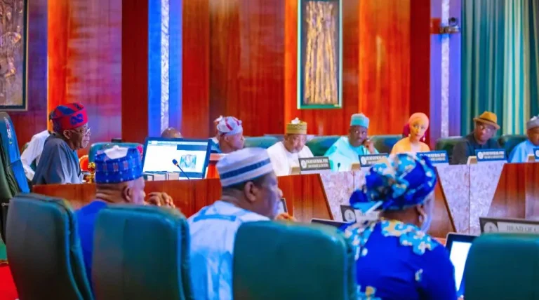 FEC approves new gratuity plan for federal workers